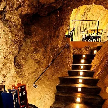 Cal Gravat Apartment